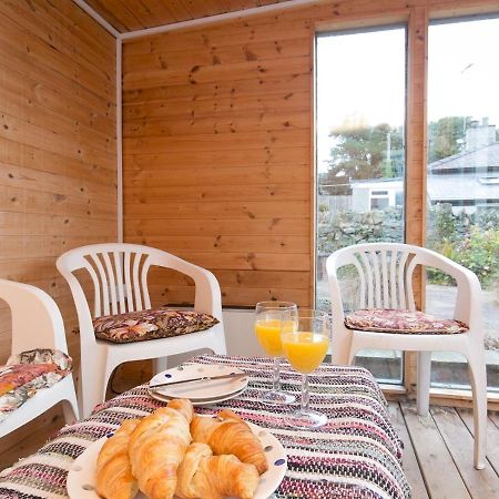 Pass The Keys Comfortable Stone Built Cottage In Menai Bridge Extérieur photo